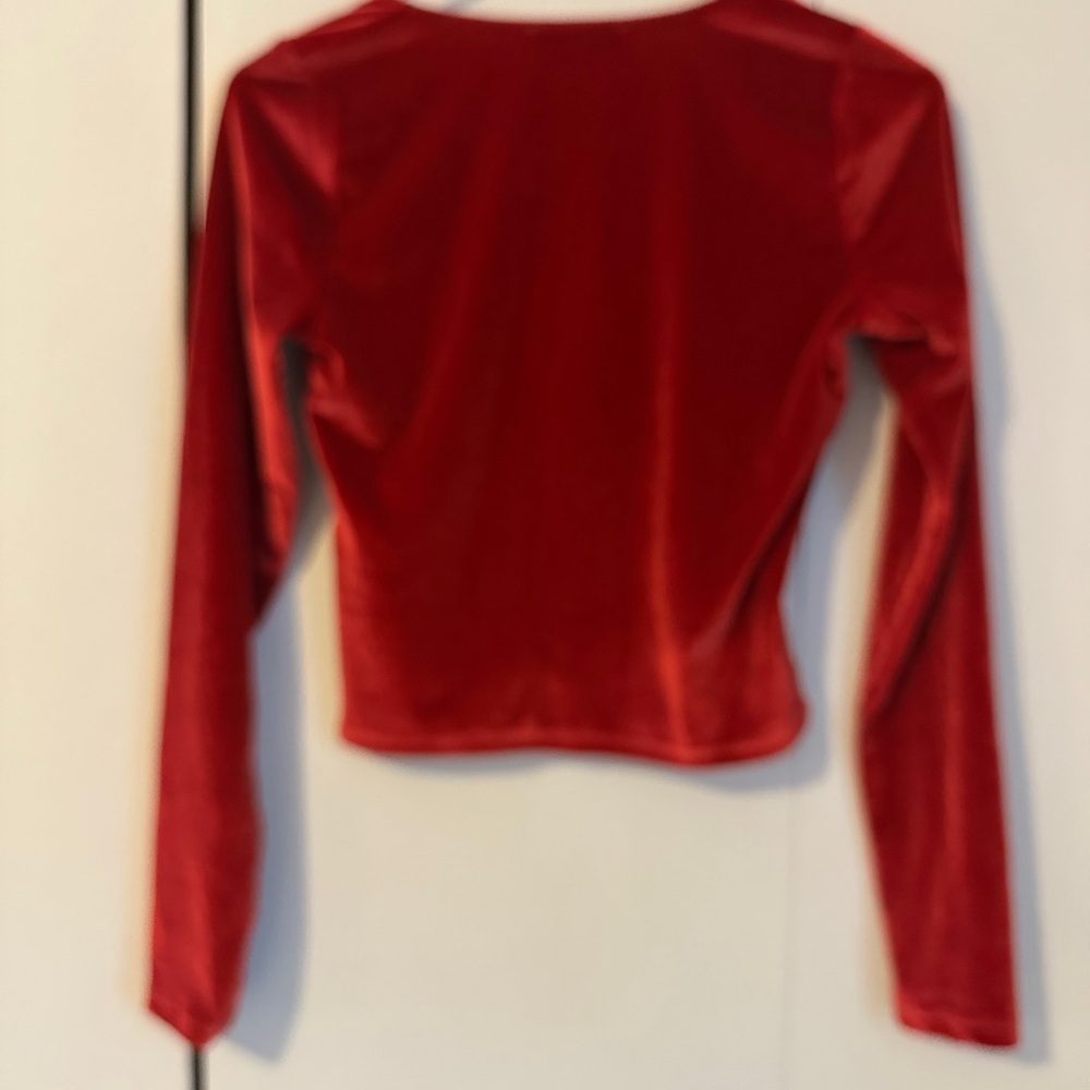 Hollister Red Velvet Crop Top NWT - Picture 5 of 5